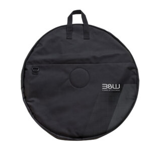 Negro circular wheel.bag TEX.55 duo | B&W doble guardruedas M maleta de transporte con asas, bolsillo frontal, y B&W International Cases of Success branding en la parte inferior derecha.
